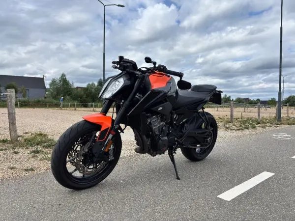 2022 KTM 890 Duke - € 7.750 · Bieden (1/1)
