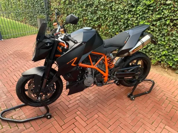 2009 KTM 990 Superduke R 2009 - €5,000 · Bidding (1/1)