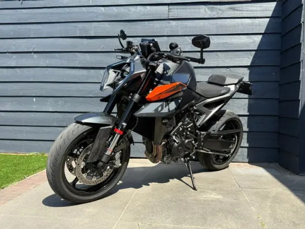 2025 KTM 990 Duke 2025 | Nieuwstaat | 1.200 KM | Full Options - €12,500 (1/1)