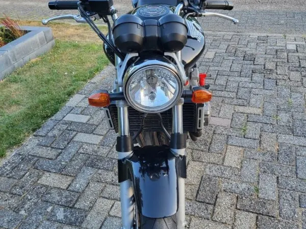 2004 Honda CB 900 F Hornet Vraagprijs 1995 Euro - € 1.995 · Bieden (1/1)