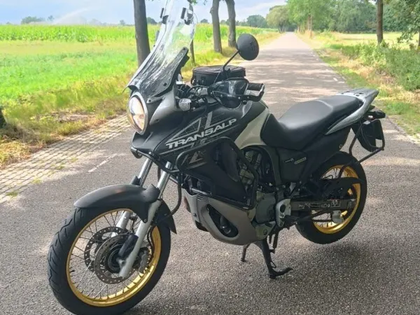 Bouwjaar onbekend Honda XL700V Transalp - € 4.500 · Bieden (1/1)