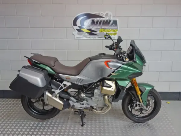 2024 Moto Guzzi V 100 Mandello S - €16,450 (1/1)