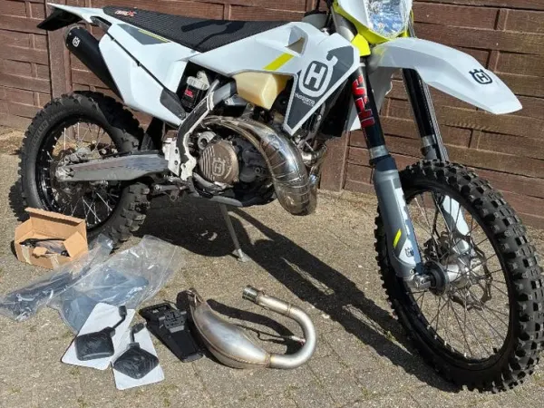 2022 Husqvarna TE 300 - € 7.700 (1/1)