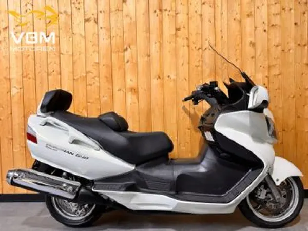2011 Suzuki AN 650 Burgman ABS Executive - € 5.295 (1/1)