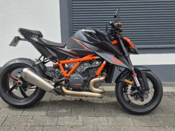 2022 KTM 1290 Super Duke R - €13,899 · Bidding (1/1)