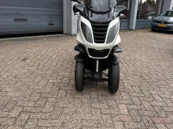 2018 Peugeot Metropolis 400 - Bidding (1/1)