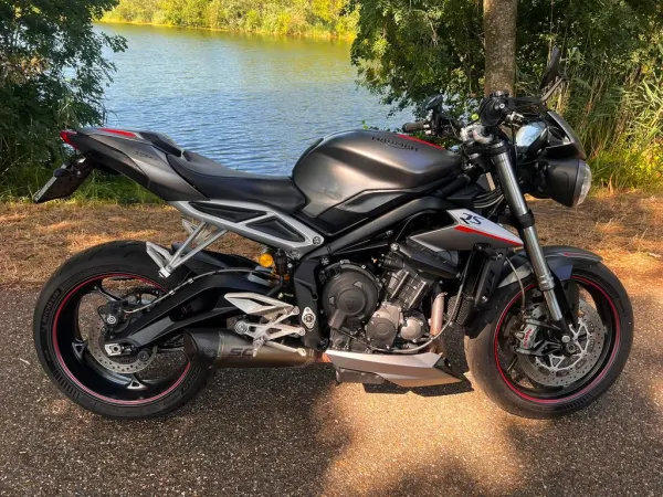 2017 Triumph Street Triple RS - €6,290 (1/1)
