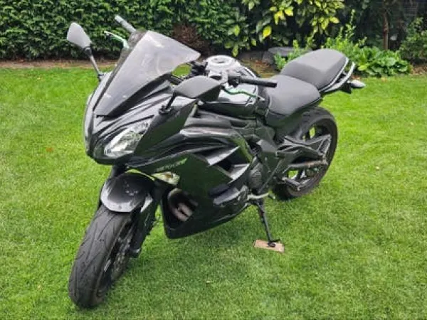 2016 Kawasaki ER 6 F - € 5.500 · Bieden (1/1)