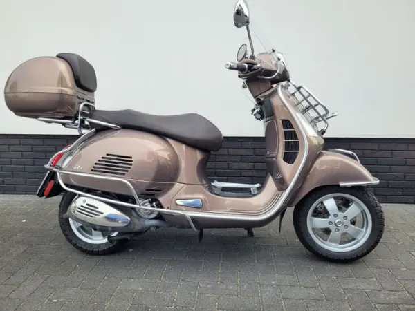 2019 Piaggio GTS Touring 300 - € 3.999 (1/1)