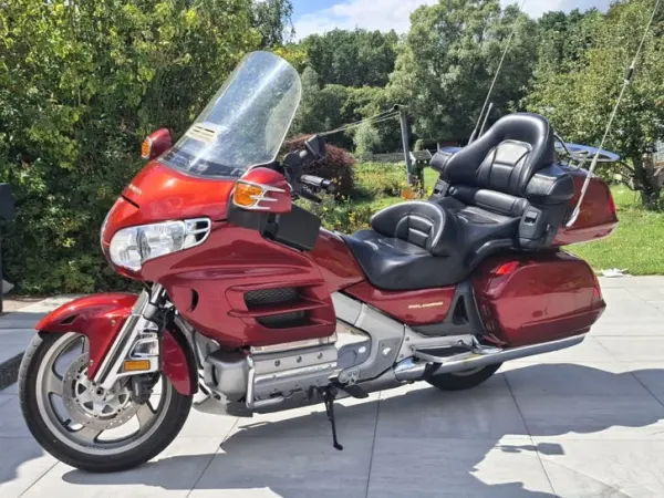 2001 Honda Goldwing GL 1800 , 2001 , Rood - € 6.500 (1/1)