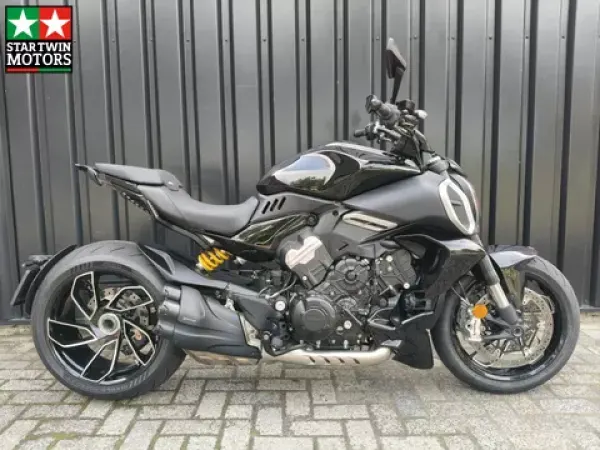 2023 Ducati Diavel V4 - € 25.790 (1/1)
