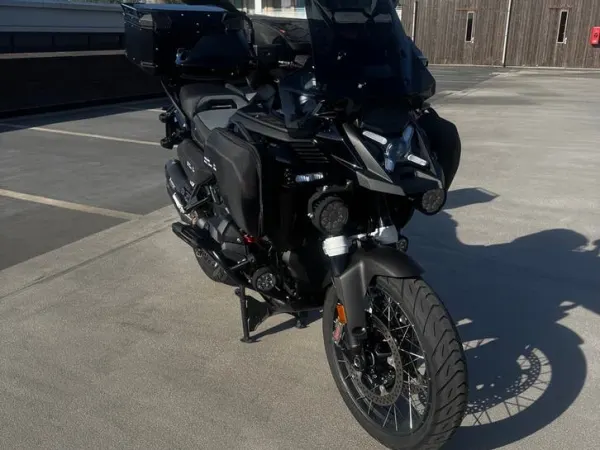 2025 BMW r 1300 gs Adventure Triple Black - € 28.250 (1/1)