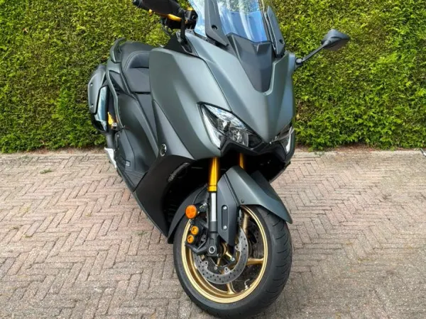2020 Yamaha Tmax 560 2020 - € 9.250 · Bieden (1/1)