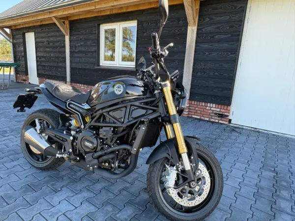 2026 Benelli Leoncino 800 Ultra Black | 40 KM | BTW | Nieuwstaat - €7,400 · Bidding (1/1)