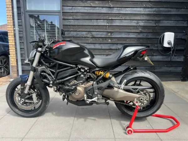 2016 Ducati Monster 821 - €6,250 · Bidding (1/1)