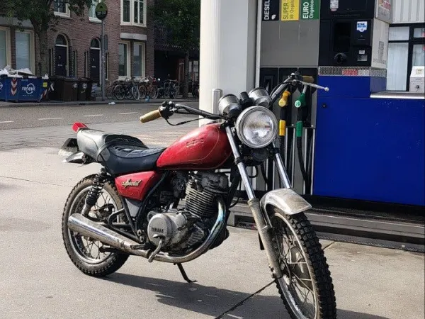 Bouwjaar onbekend Yamaha SR 250 - € 600 · Bieden (1/1)