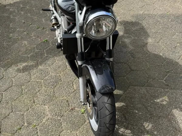 2002 Honda CB 900 - €2,500 (1/1)