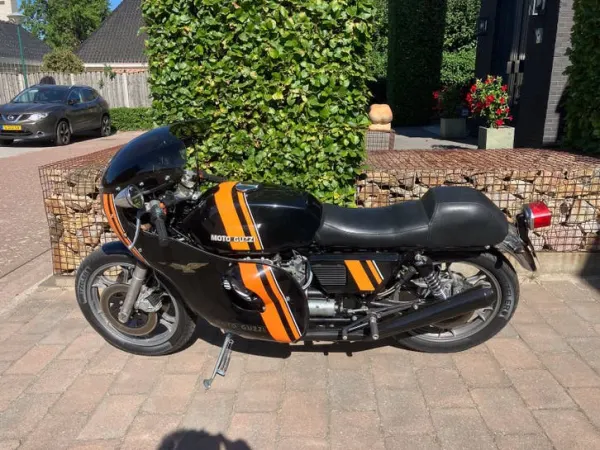 Year unknown Moto Guzzi 1000 SP 1978 Classic Racer Look - €5,500 · Bidding (1/1)