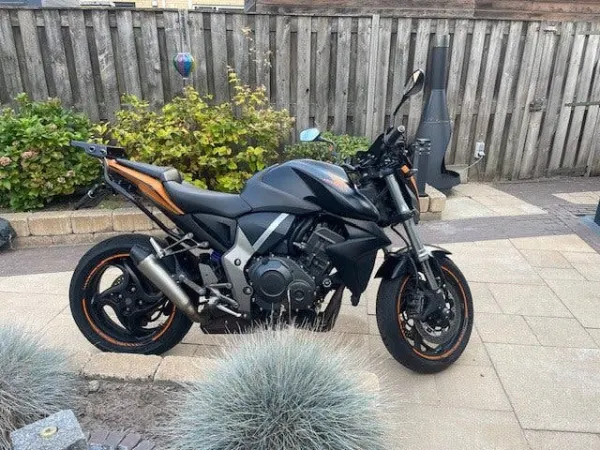 2010 Honda CB 1000 R - Bieden (1/1)