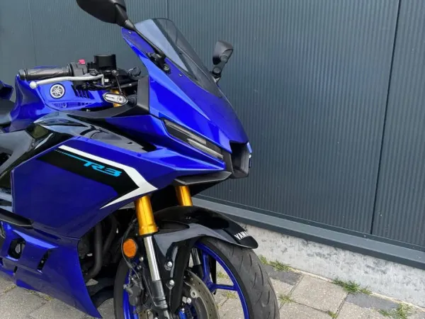 2025 Yamaha YZF-R3, A2 rijbewijs,2025, Garantie - €6,850 · Bidding (1/1)