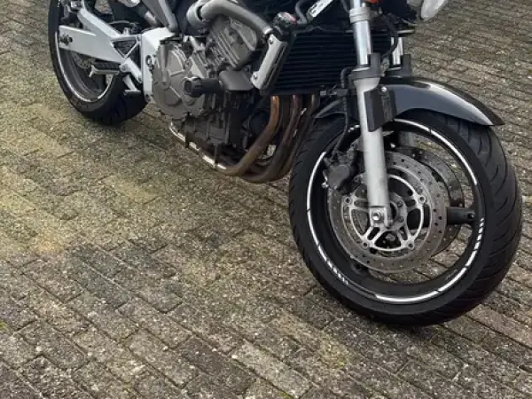 2004 Honda Hornet - € 2.200 (1/1)