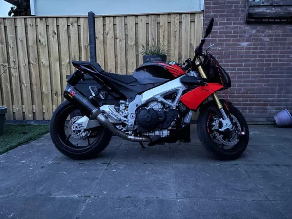 2020 Aprilia Tuono v4 rr 2020 - €11,750 · Bidding (1/1)