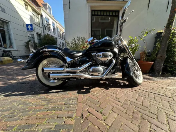 2007 Suzuki Intruder C800 2007 | 20.900 km | Vance & Hines - €4,950 (1/1)