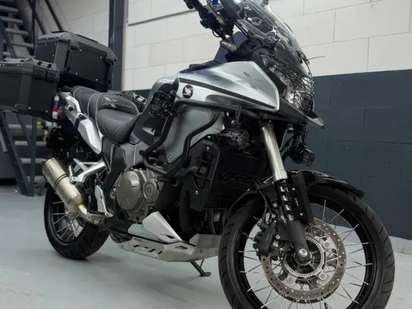 Bouwjaar onbekend Honda VFR 1200 X Crosstourer - € 8.645 · Bieden (1/1)