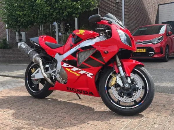 2001 Honda VTR SP1 - €7,000 · Bidding (1/1)