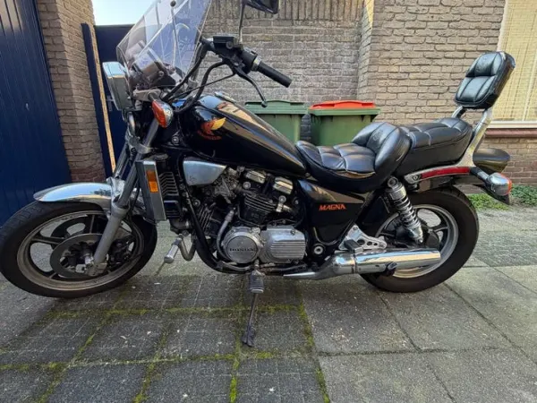 Bouwjaar onbekend Honda V 45 Magna - Bieden (1/1)