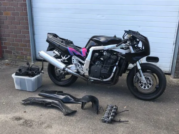 1992 Suzuki GSX-R 750 - €550 · Bidding (1/1)