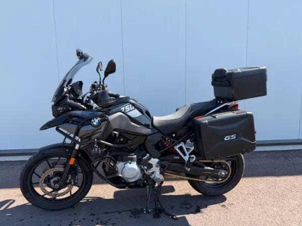 Bouwjaar onbekend BMW F 750 GS Triple Black-Dealer onderhouden, Vele Extra's - € 9.750 · Bieden (1/1)