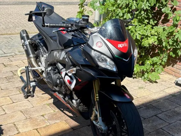 2013 Aprilia Tuono V4 1000 2013-Volledig Geüpgraded & Onderhoud - €8,100 · Bidding (1/1)
