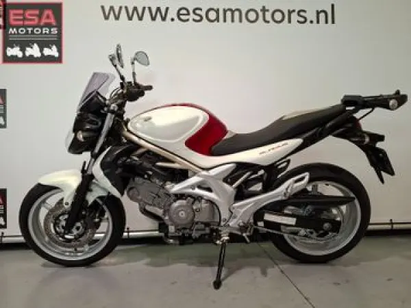 2009 Suzuki SFV 650 Gladius - € 2.875 (1/1)