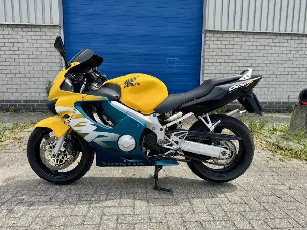1999 Honda CBR 600 - €2,200 · Bidding (1/1)