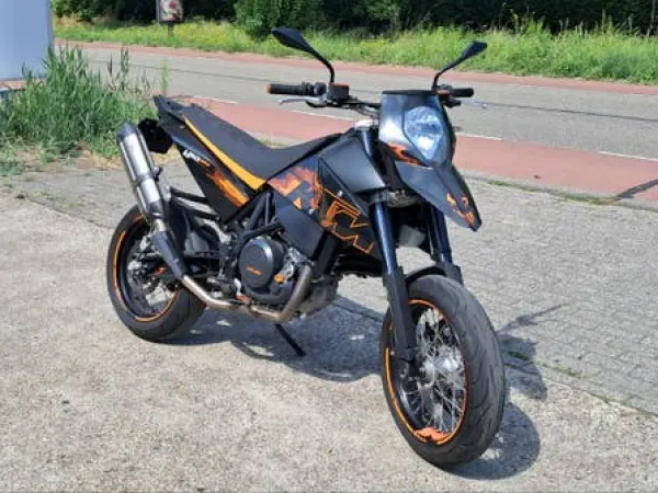 2009 KTM 690 SM - € 3.600 · Bieden (1/1)