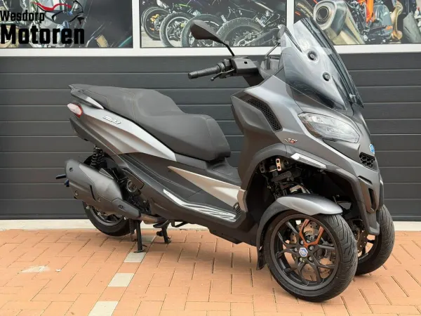 2023 Piaggio MP3 530 HPE Advance Exlusive - € 10.995 (1/1)
