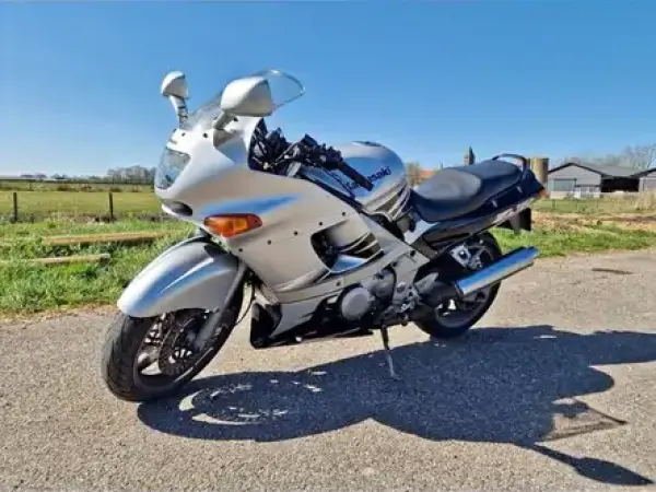 1998 Kawasaki ZZR 600 - € 799 (1/1)