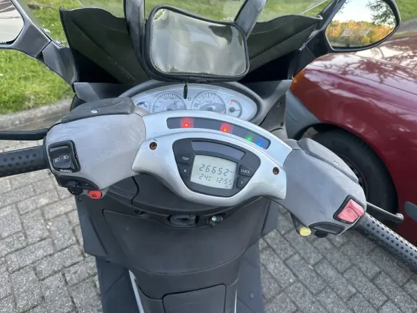 2003 Piaggio X 9 - € 1.950 (1/1)