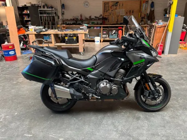 2024 Kawasaki Versys 1000-Perfecte Toermotor met Navigatie - € 12.900 · Bieden (1/1)