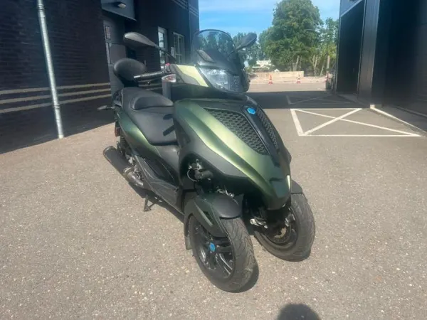 2019 Piaggio MP3 300 - € 4.950 · Bieden (1/1)
