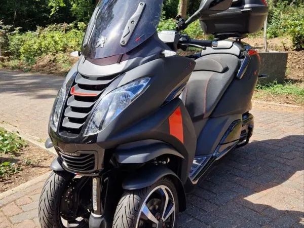 2017 Peugeot Metropolis 400, 6812 km - €5,995 (1/1)
