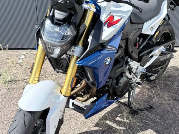 2022 BMW F900R Garantie 2022 5522 km Koffers Boekje Veel Opties - € 8.475 (1/1)
