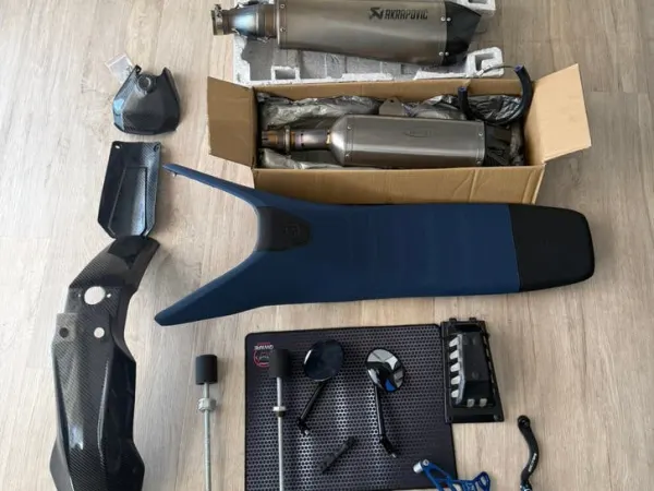 Year unknown Husqvarna 701 Supermoto - Price on request (1/1)