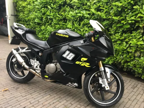 2006 Hyosung GT 125 R, 125cc A1 Motor - € 2.500 · Bieden (1/1)