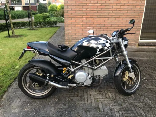 2002 Ducati Monster 620 ie Naked Bike - € 2.150 · Bieden (1/1)