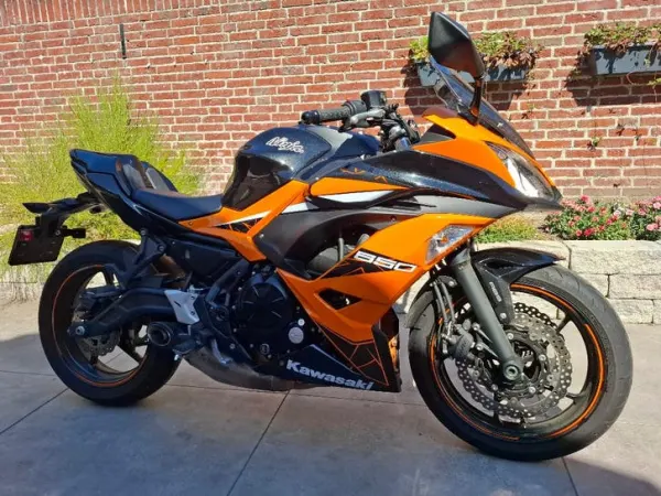 2019 Kawasaki Ninja 650 - € 6.500 · Bieden (1/1)