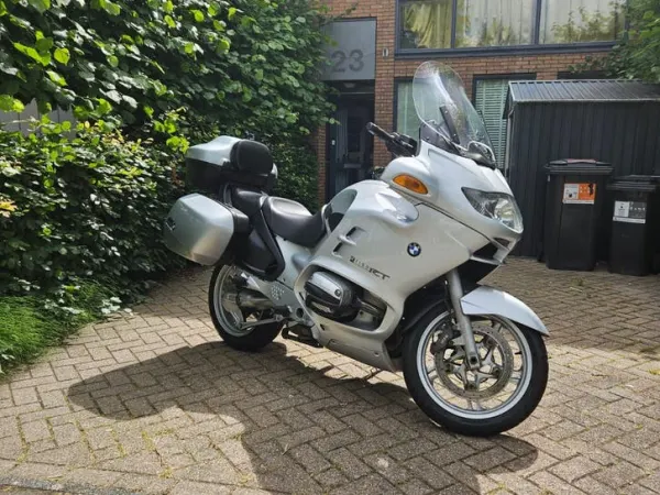 Bouwjaar onbekend BMW r 1150 rt Toermotor met Topkoffer en Zijkoffers - € 2.150 · Bieden (1/1)