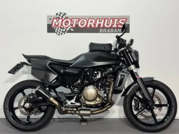 2020 Husqvarna Svartpilen 701 - € 6.450 (1/1)