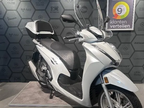 2022 Honda SH350 2022 21.819KM - €4,750 (1/1)